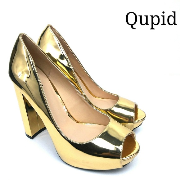 Qupid Shoes - Gold Peep Toe Block Heel